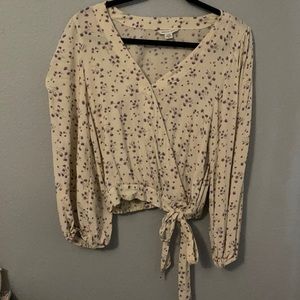 Cropped yellow blouse